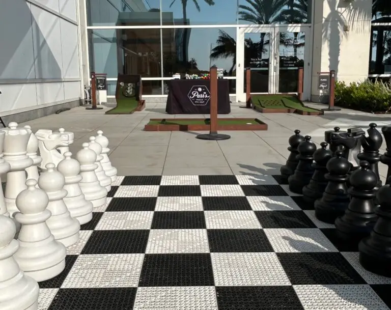 Giant Chess game rental from Parr's Mobile Mini Golf in Southern California